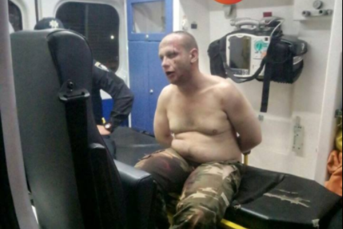 В Киеве пьяный участник АТО бросил гранату людям под ноги, есть раненые В Киеве пьяный участник АТО бросил гранату людям под ноги, есть раненые