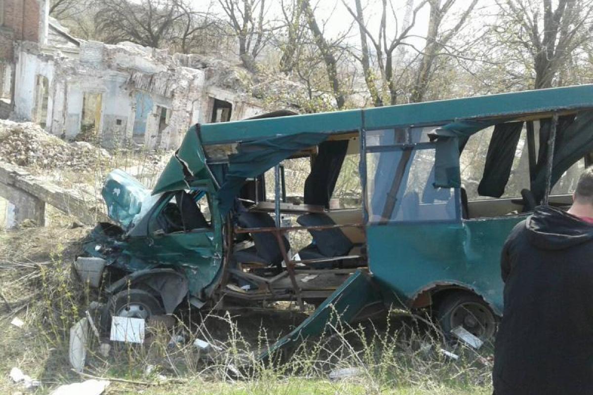 ДТП с маршруткой в Лисичанске: появились подробности о состоянии пострадавших ДТП с маршруткой в Лисичанске: появились подробности о состоянии пострадавших