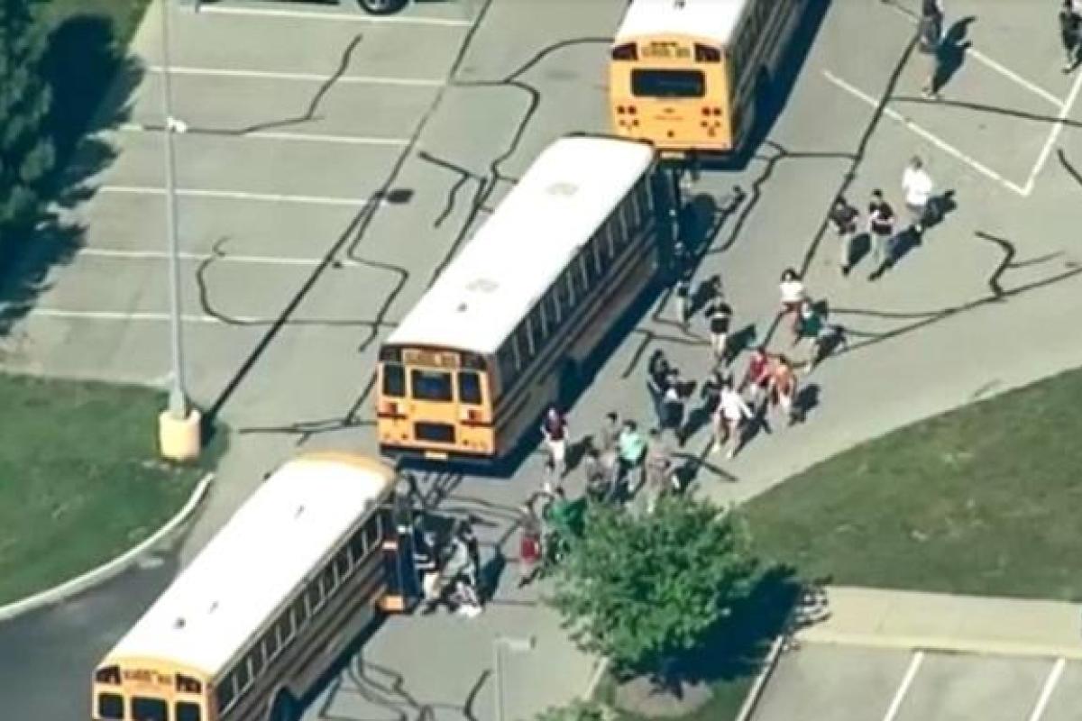 Стрельба в американской школе: есть пострадавшие