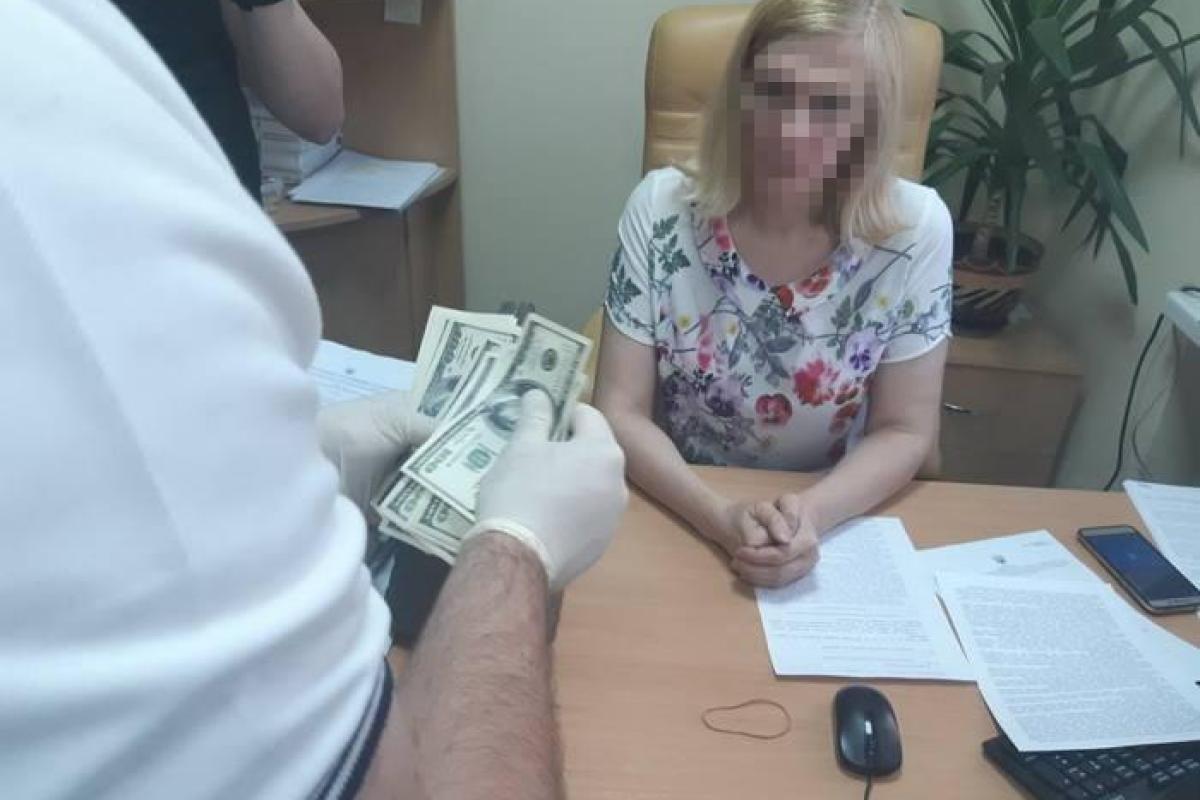 СБУ и САП разоблачили судью-взяточницу в Киеве СБУ и САП разоблачили судью-взяточницу в Киеве