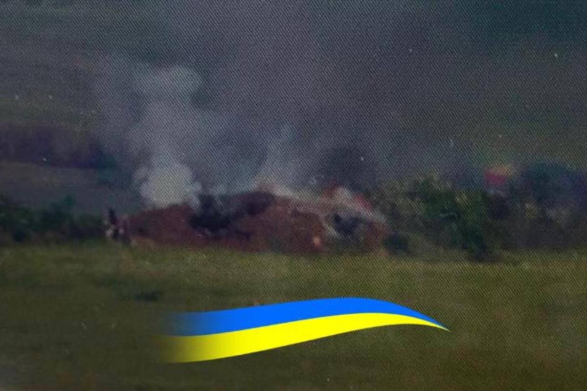 "На Светлодарской дуге была уничтожена передовая позиция сепаратистов", - волонтер