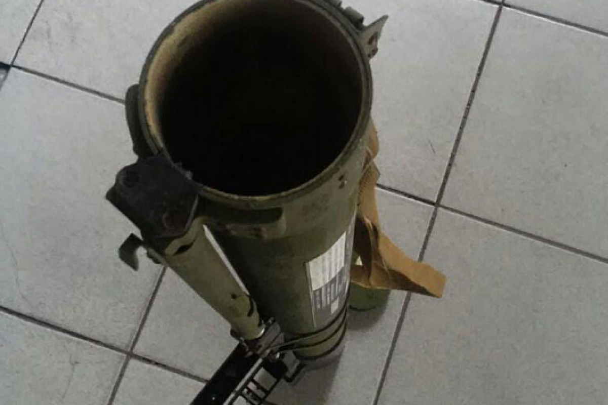 Выстрел из гранатомета: В Мариуполе психически больной мужчина решил пострелять, гуляя по городу с РПГ Выстрел из гранатомета: В Мариуполе психически больной мужчина решил пострелять, гуляя по городу с РПГ