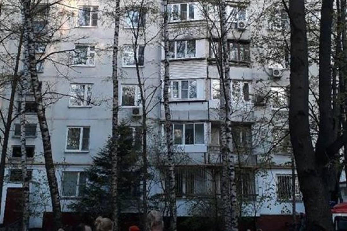 В Москве на балконе жилого дома произошел сильный взрыв