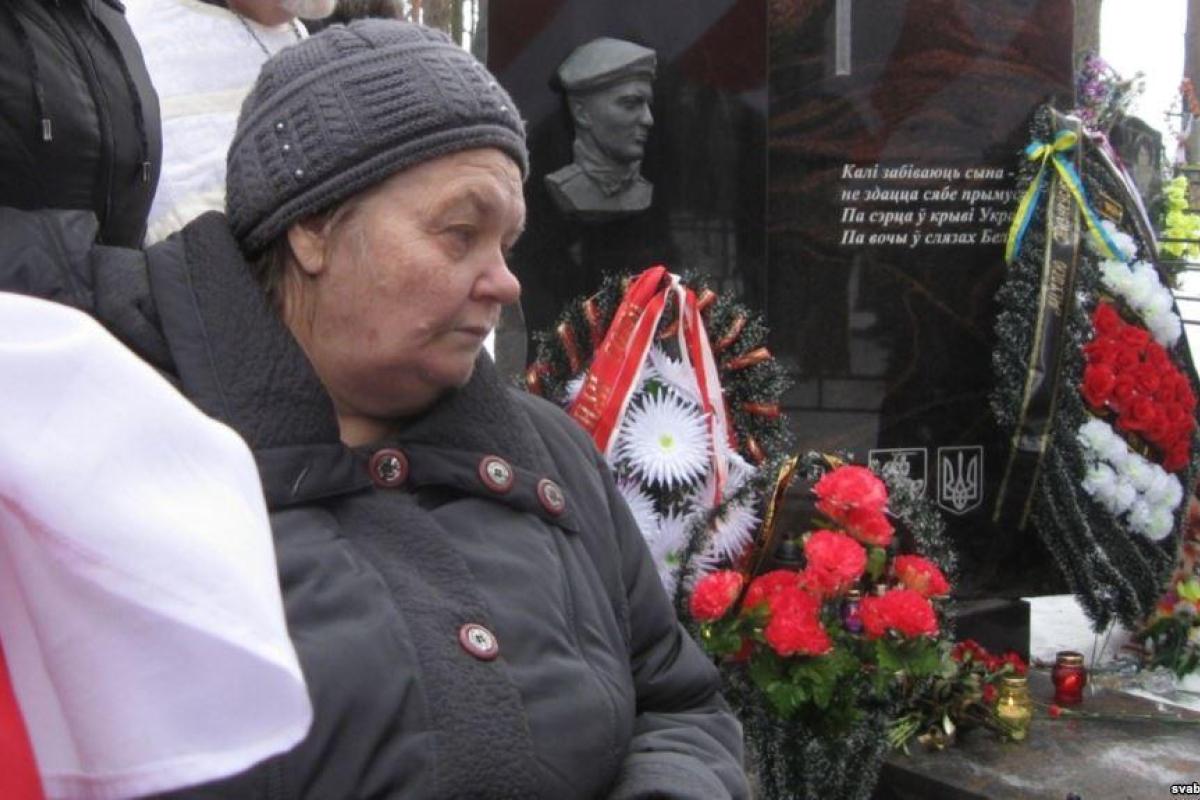 Мать Героя Небесной сотни Михаила Жизневского умерла спустя месяц после смерти мужа