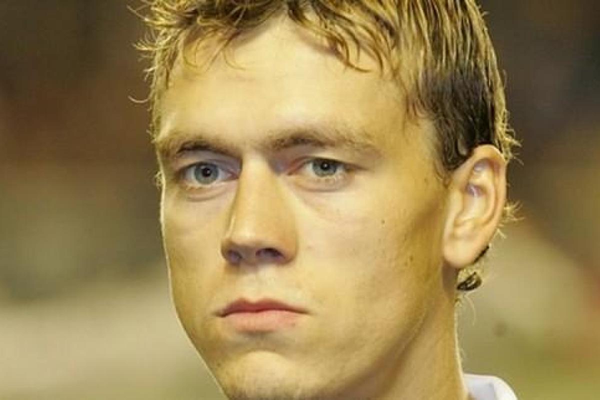 Экс-футболист из Чехии покончил жизнь самоубийством в 40 лет Экс-футболист из Чехии покончил жизнь самоубийством в 40 лет