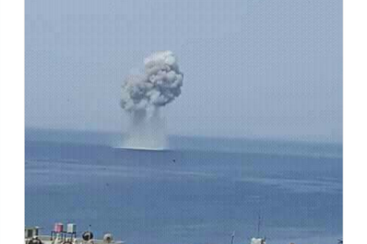 В Сирии российский самолет упал в море, никто не выжил