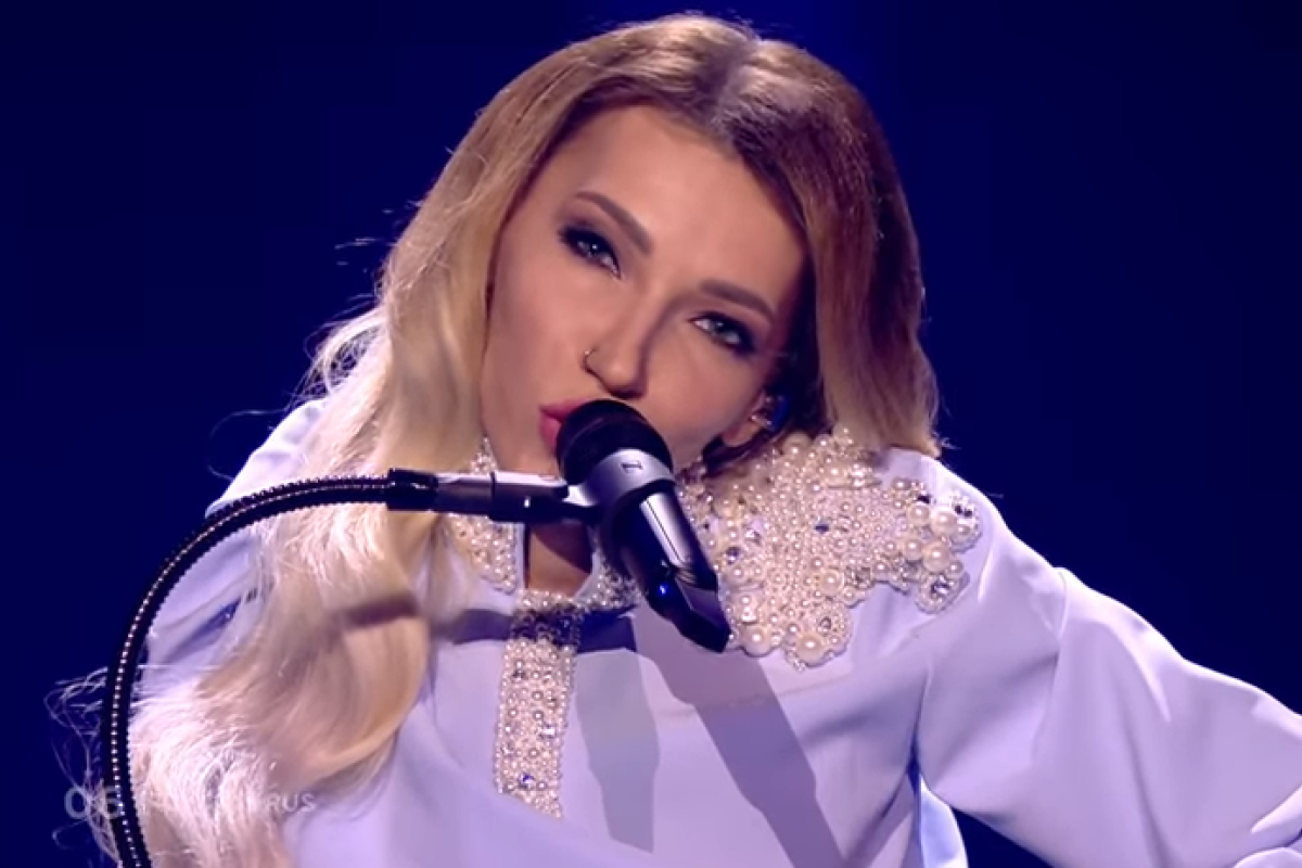 "Бедная девочка не умеет петь": Сеть обсуждает провальное выступление россиянки Самойловой на Евровидении "Бедная девочка не умеет петь": Сеть обсуждает провальное выступление россиянки Самойловой на Евровидении