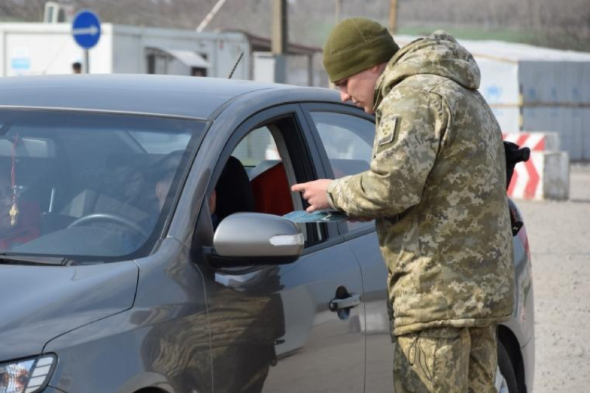 В Госпогранслужбе сообщили о ситуации на КПВВ в зоне операции Объединенных сил В Госпогранслужбе сообщили о ситуации на КПВВ в зоне операции Объединенных сил