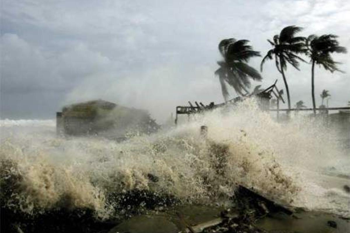 Страшный ураган в Индии: количество жертв подбирается к 70