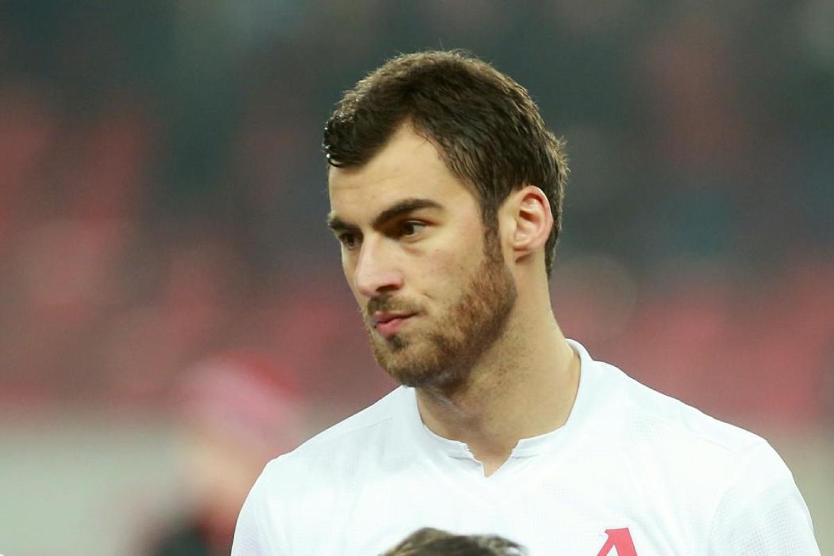 В квартире российского футболиста нашли труп болельщика из Грузии В квартире российского футболиста нашли труп болельщика из Грузии