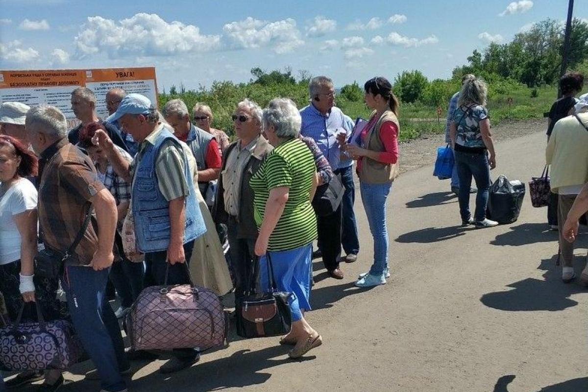На КПВВ "Майорск" скончался мужчина На КПВВ "Майорск" скончался мужчина
