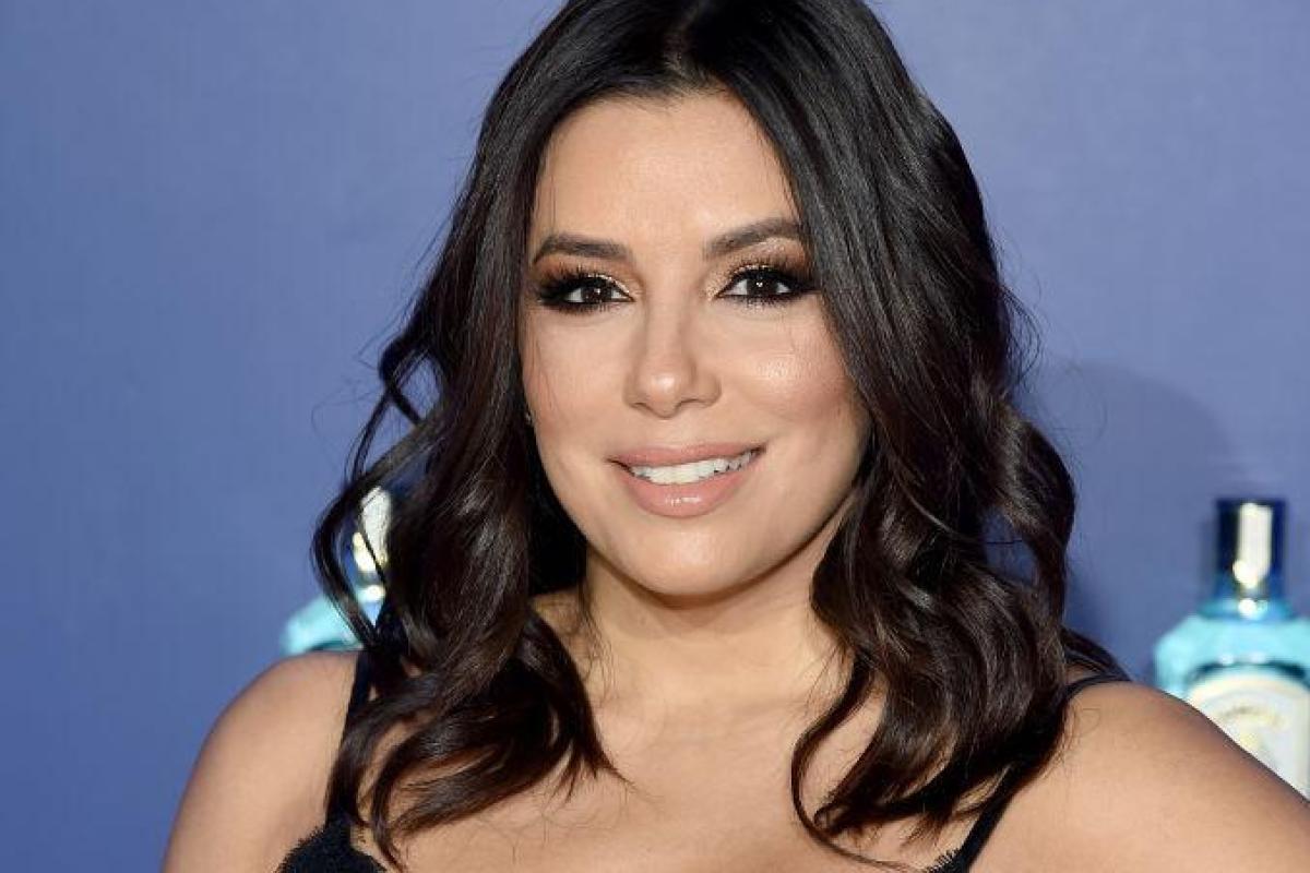 Звезда "Отчаянных домохозяек" Ева Лонгория родила первенца Звезда "Отчаянных домохозяек" Ева Лонгория родила первенца