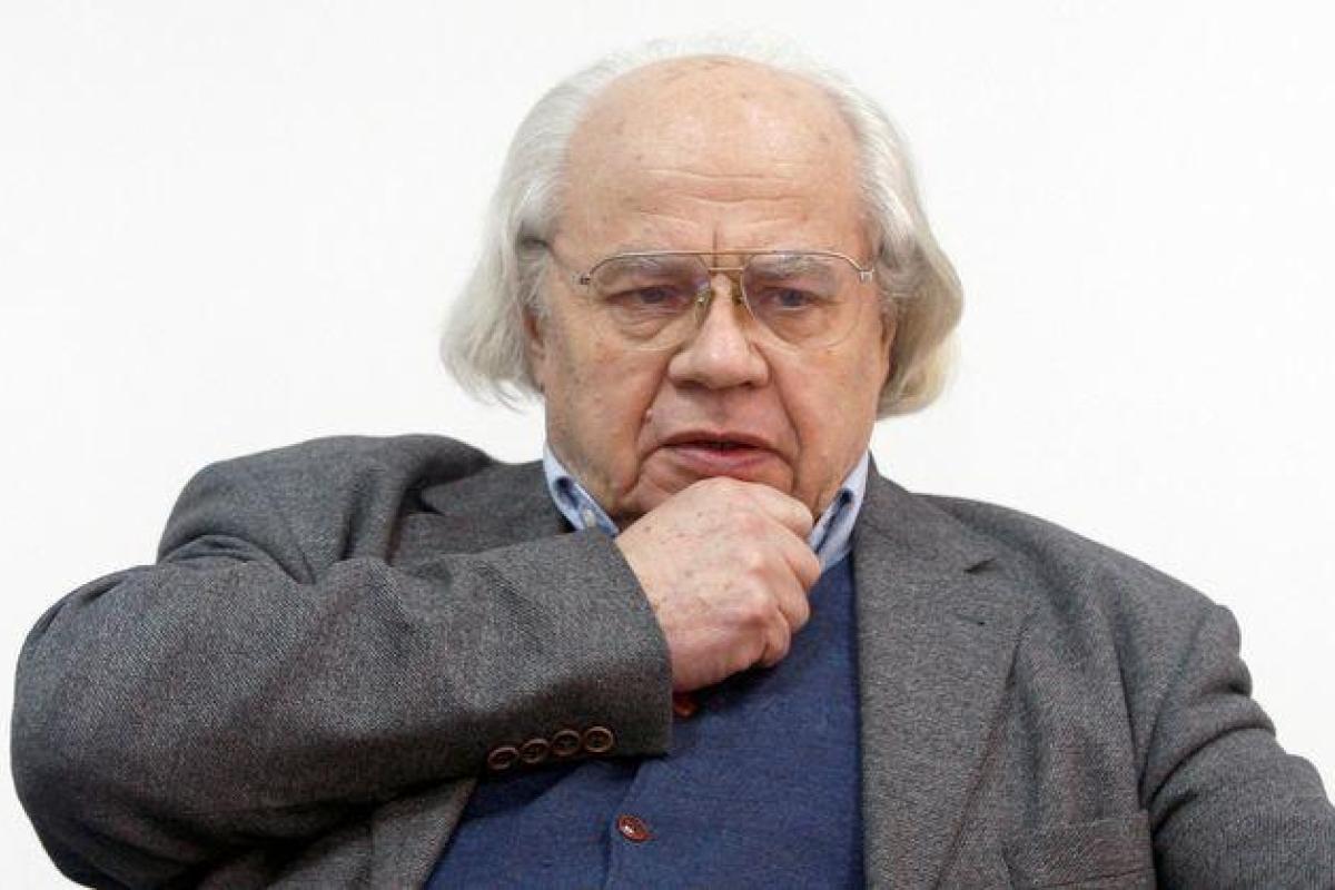 Знаменитый украинский поэт умер после тяжелой болезни Знаменитый украинский поэт умер после тяжелой болезни