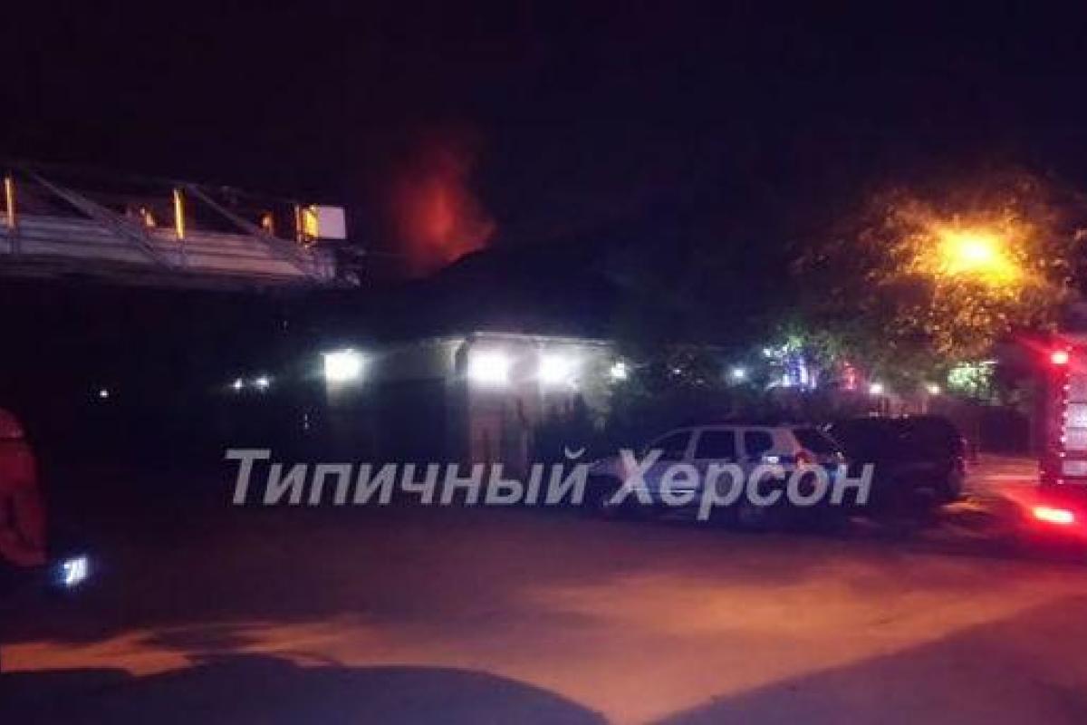 В Херсоне подожгли дом депутата от БПП В Херсоне подожгли дом депутата от БПП