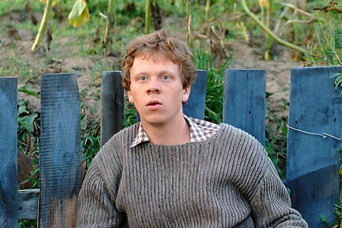 Скончался Ленька из кинофильма "Любовь и голуби" Скончался Ленька из кинофильма "Любовь и голуби"
