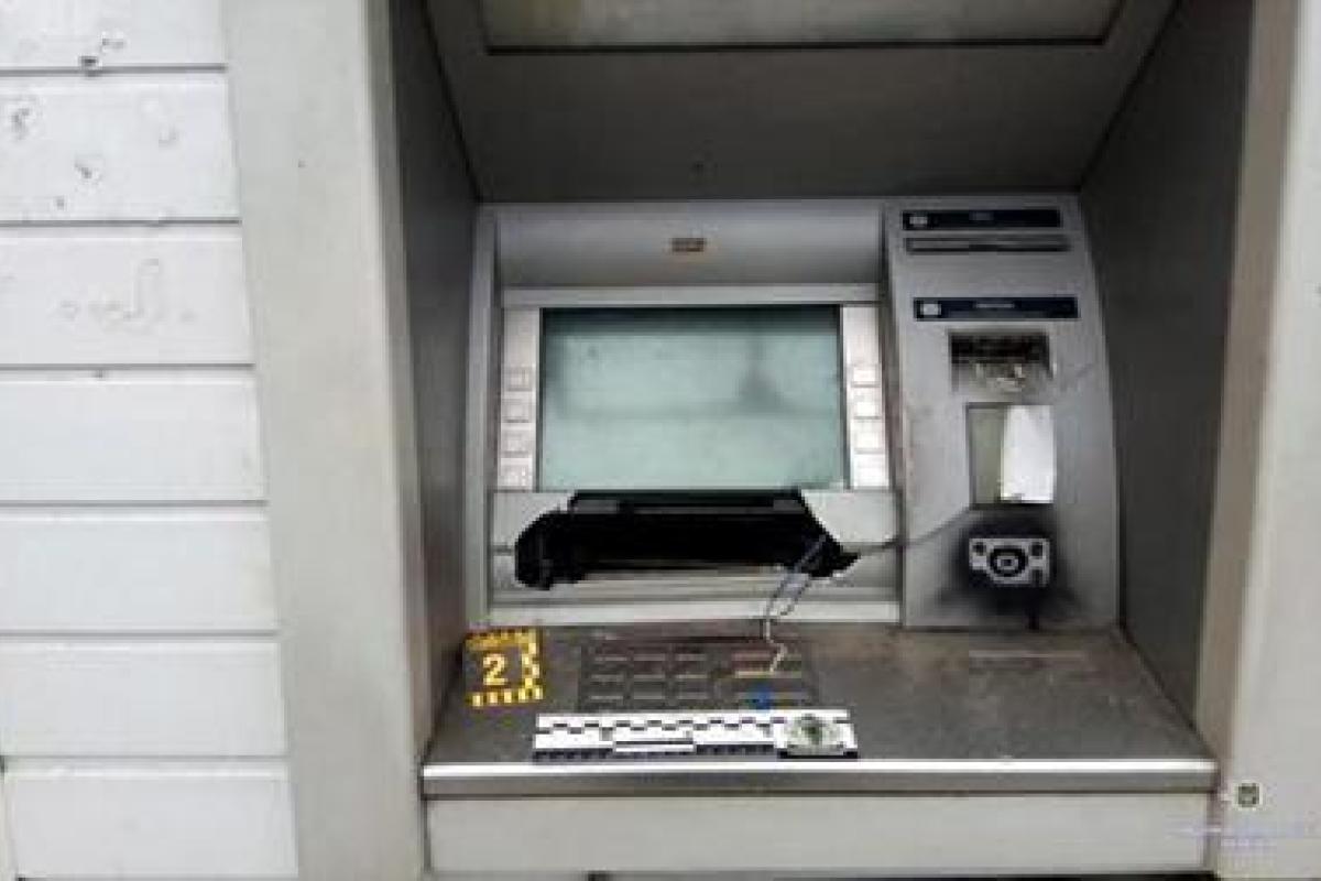 В Харькове взорвали банкомат, украдены деньги