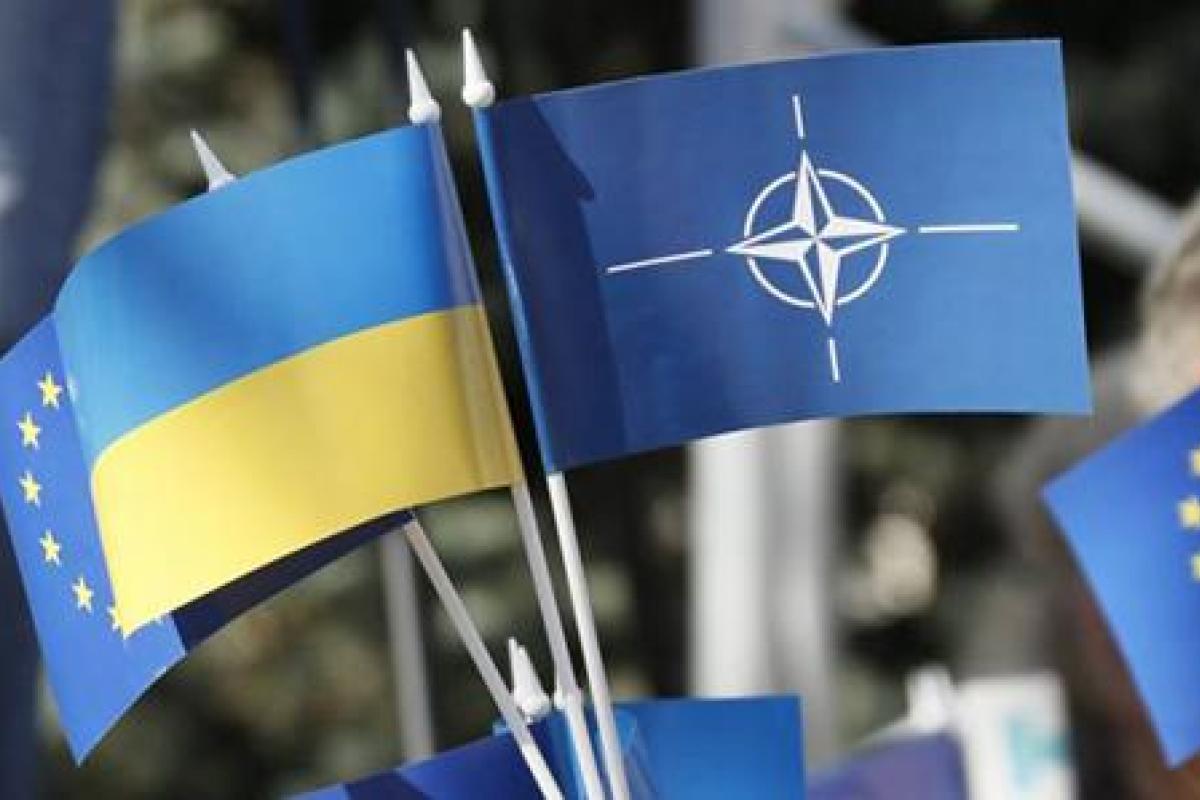 Закон о нацбезопасности принят: Украина определила курс на ЕС и НАТО
