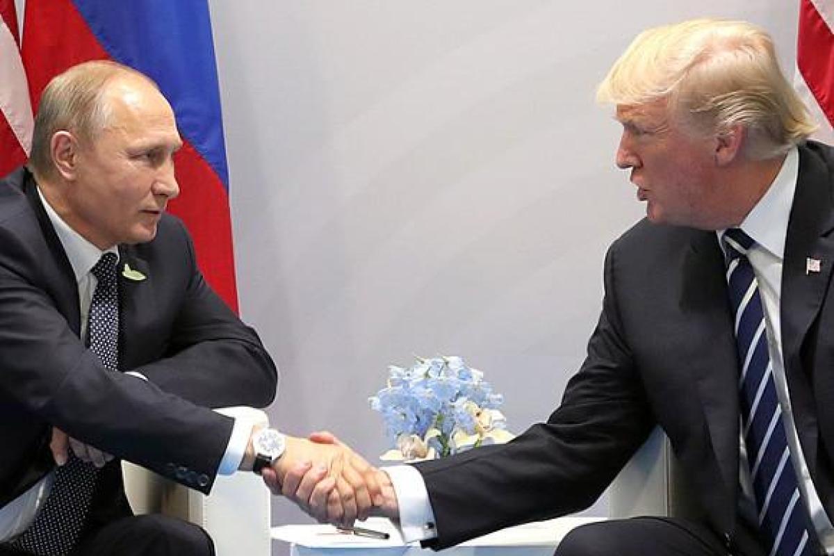 "Потепление отношений?": Трамп и Путин могут встретиться в июле "Потепление отношений?": Трамп и Путин могут встретиться в июле