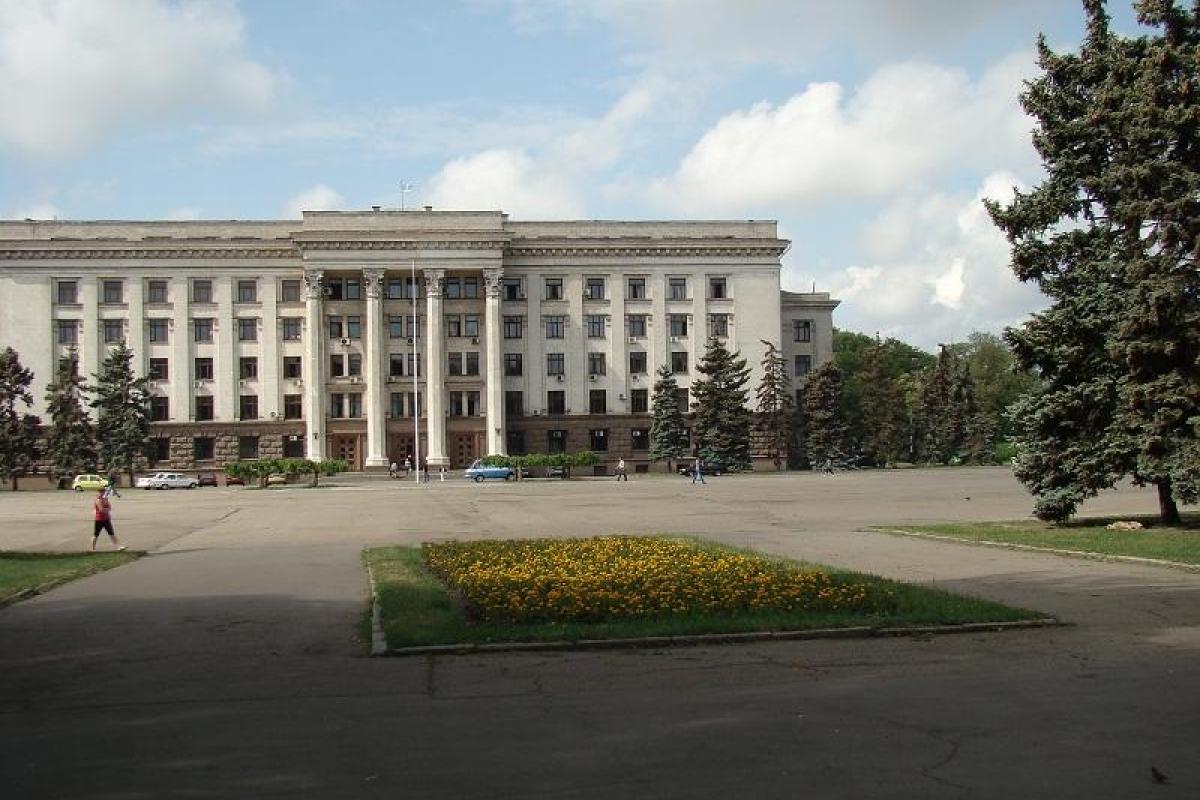 В Одессе на Куликовом поле нашли мертвого мужчину В Одессе на Куликовом поле нашли мертвого мужчину