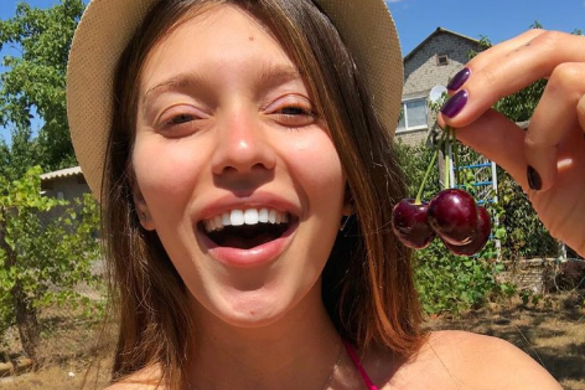 "Ого, какие черешни": Регина Тодоренко обнародовала фото в купальнике "Ого, какие черешни": Регина Тодоренко обнародовала фото в купальнике