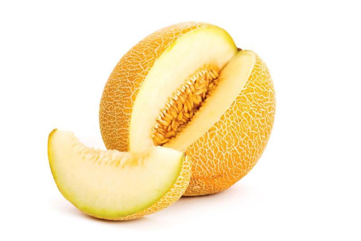 Дыня "свежая" с гнильцой: фото из супермаркета Киева возмутило пользователей сети Дыня "свежая" с гнильцой: фото из супермаркета Киева возмутило пользователей сети