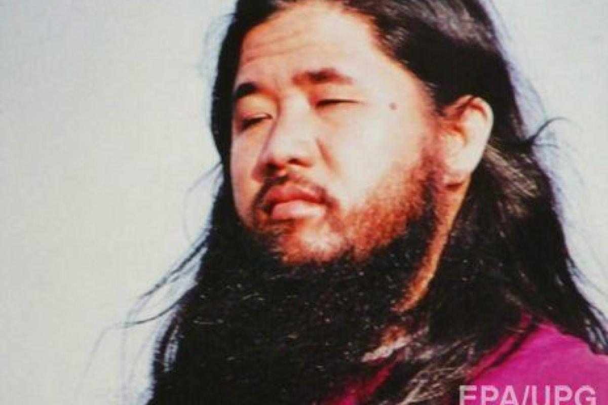 В Японии казнили лидеров секты "Аум Синрикё" В Японии казнили лидеров секты "Аум Синрикё"