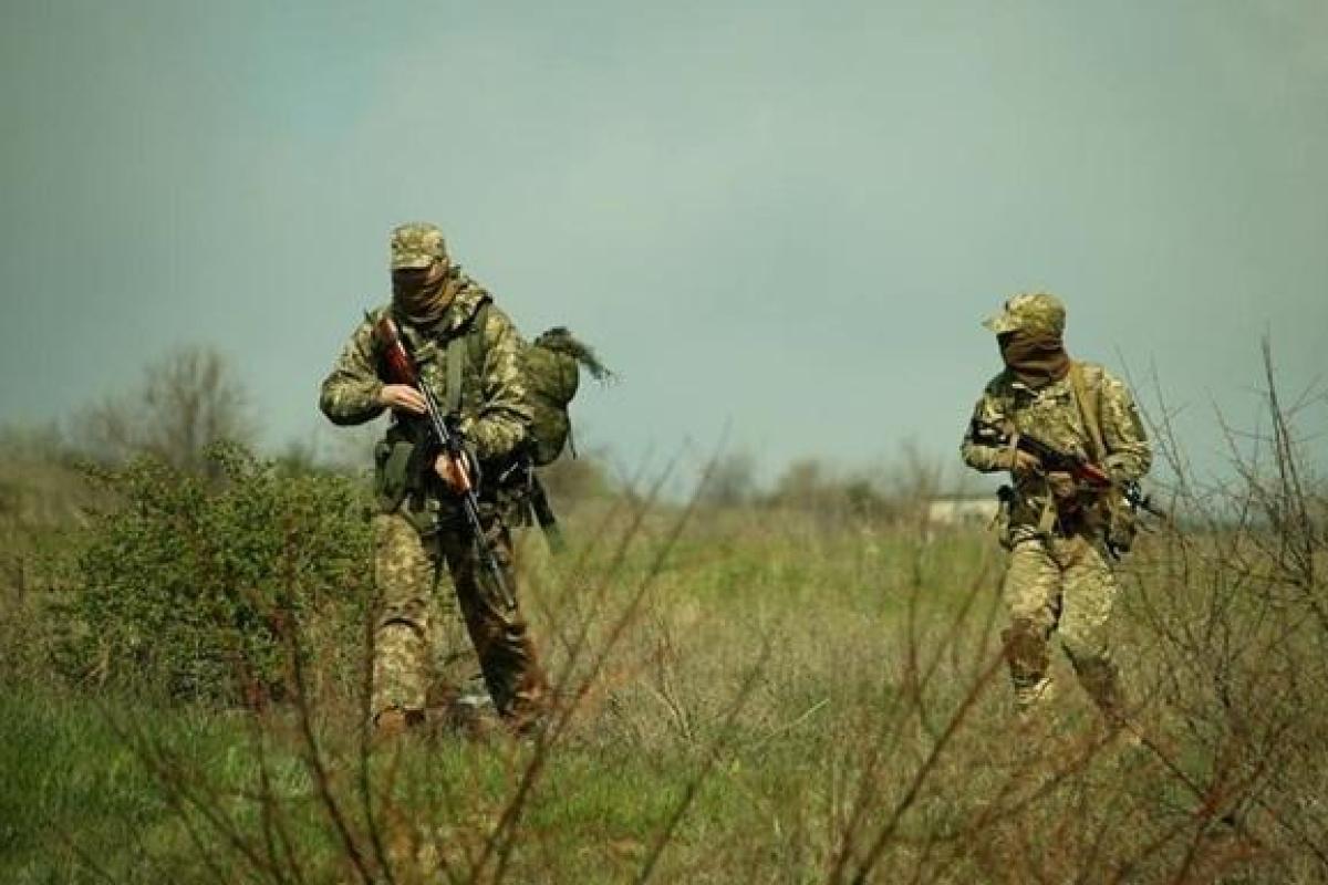 Начало "перемирия" на Донбассе: Боевики не прекратили стрельбу Начало "перемирия" на Донбассе: Боевики не прекратили стрельбу