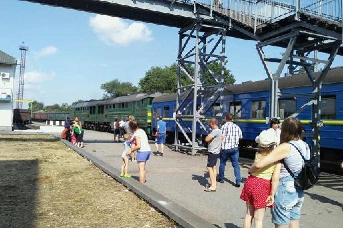 В Запорожской области произошло серьезное ЧП с пассажирским поездом, есть пострадавшие В Запорожской области произошло серьезное ЧП с пассажирским поездом, есть пострадавшие