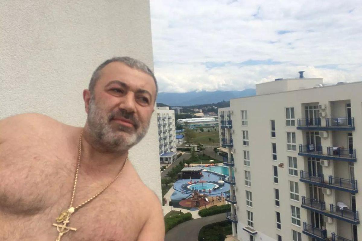 В Москве три сестры зарезали отца: друг погибшего рассказал, как жили девушки В Москве три сестры зарезали отца: друг погибшего рассказал, как жили девушки