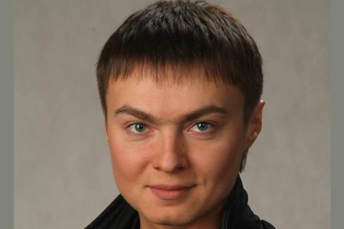 В Москве скончался актер сериала "Счастливы вместе" В Москве скончался актер сериала "Счастливы вместе"