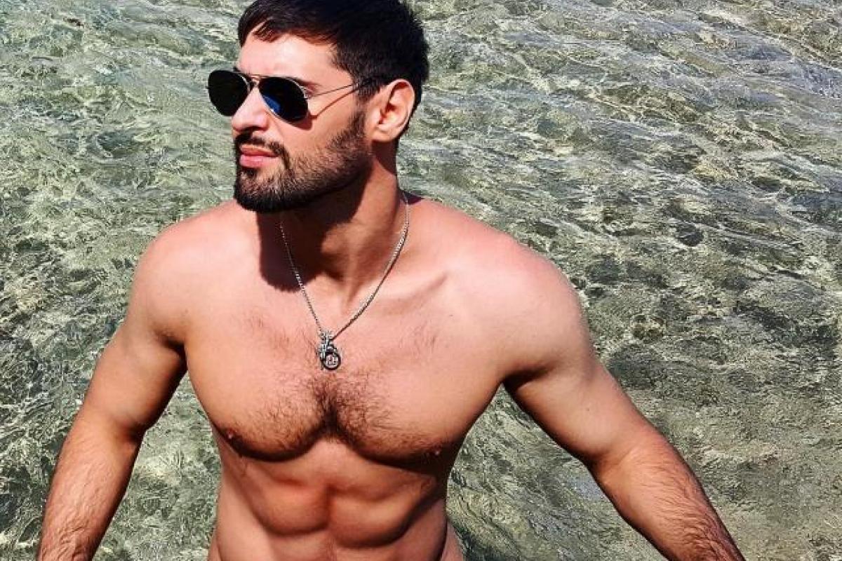 "Дай пощупать": Козловский взбудоражил поклонниц новым пикантным фото