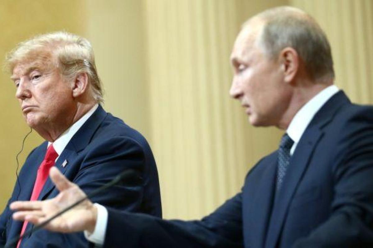 Пономарь: Трамп отменил встречу с Путиным из-за "охоты на ведьм"