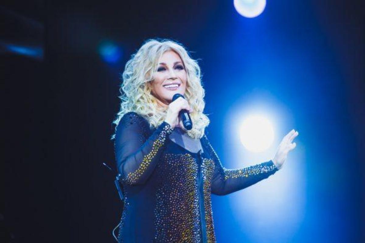 Сын Таисии Повалий унизил мать в соцсети Сын Таисии Повалий унизил мать в соцсети