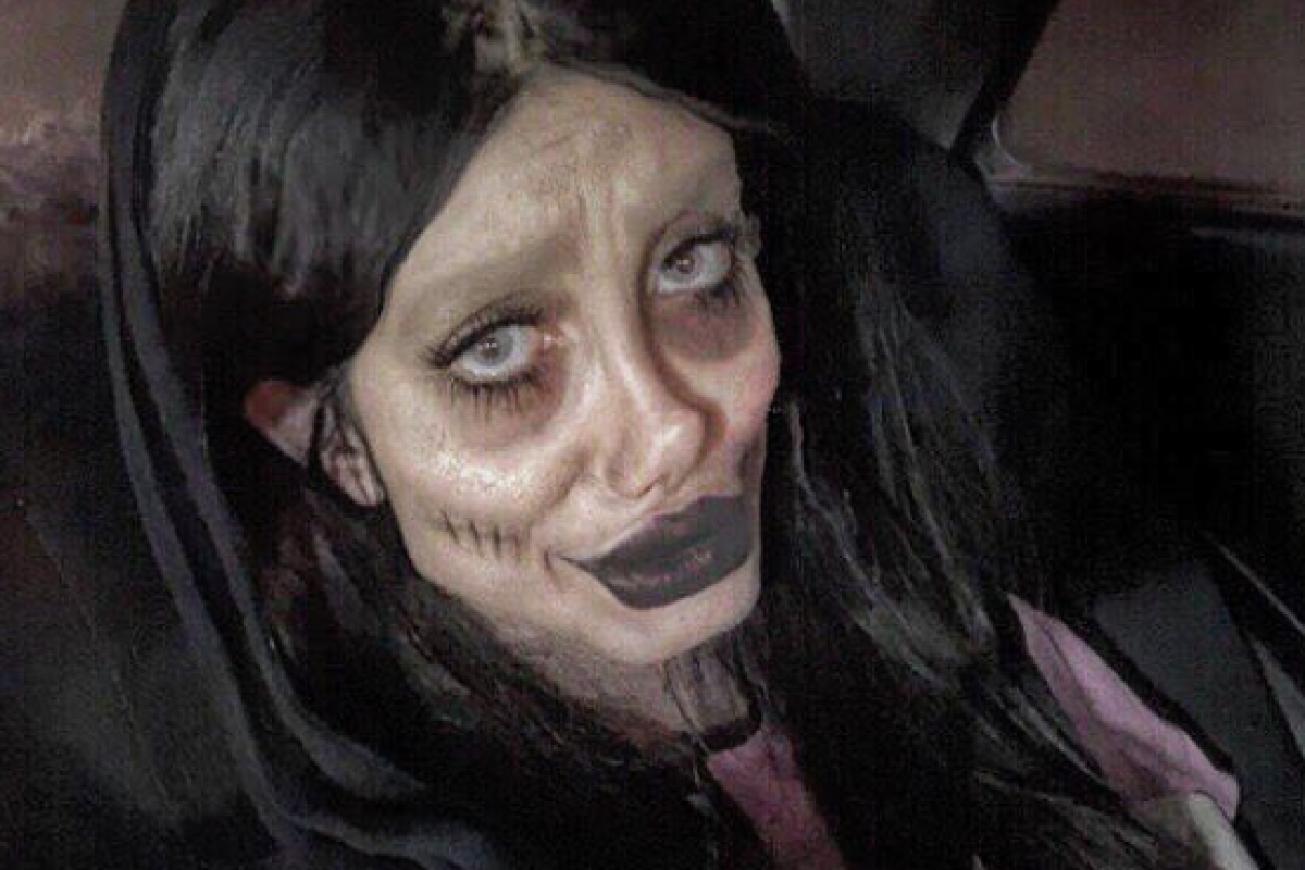 Самый страшный двойник Анджелины Джоли: иранская блогер показала, как выглядит в жизни Самый страшный двойник Анджелины Джоли: иранская блогер показала, как выглядит в жизни