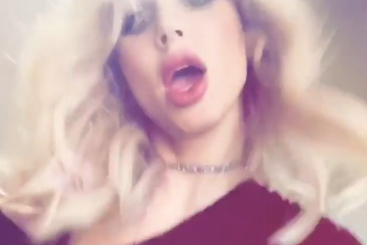 "Как это развидеть?!" - фанаты в ужасе от развратных танцев Светланы Лободы "Как это развидеть?!" - фанаты в ужасе от развратных танцев Светланы Лободы