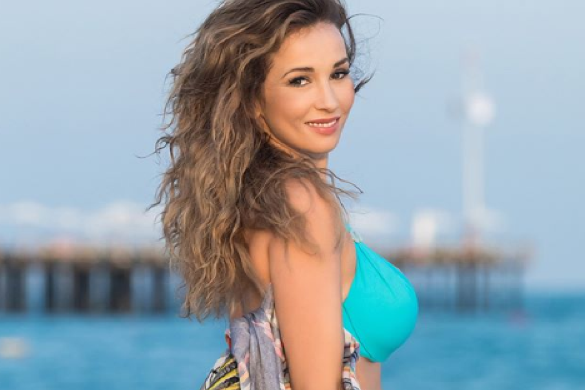 Анфиса Чехова сняла лифчик на отдыхе в Греции: подборка горячих фото Анфиса Чехова сняла лифчик на отдыхе в Греции: подборка горячих фото