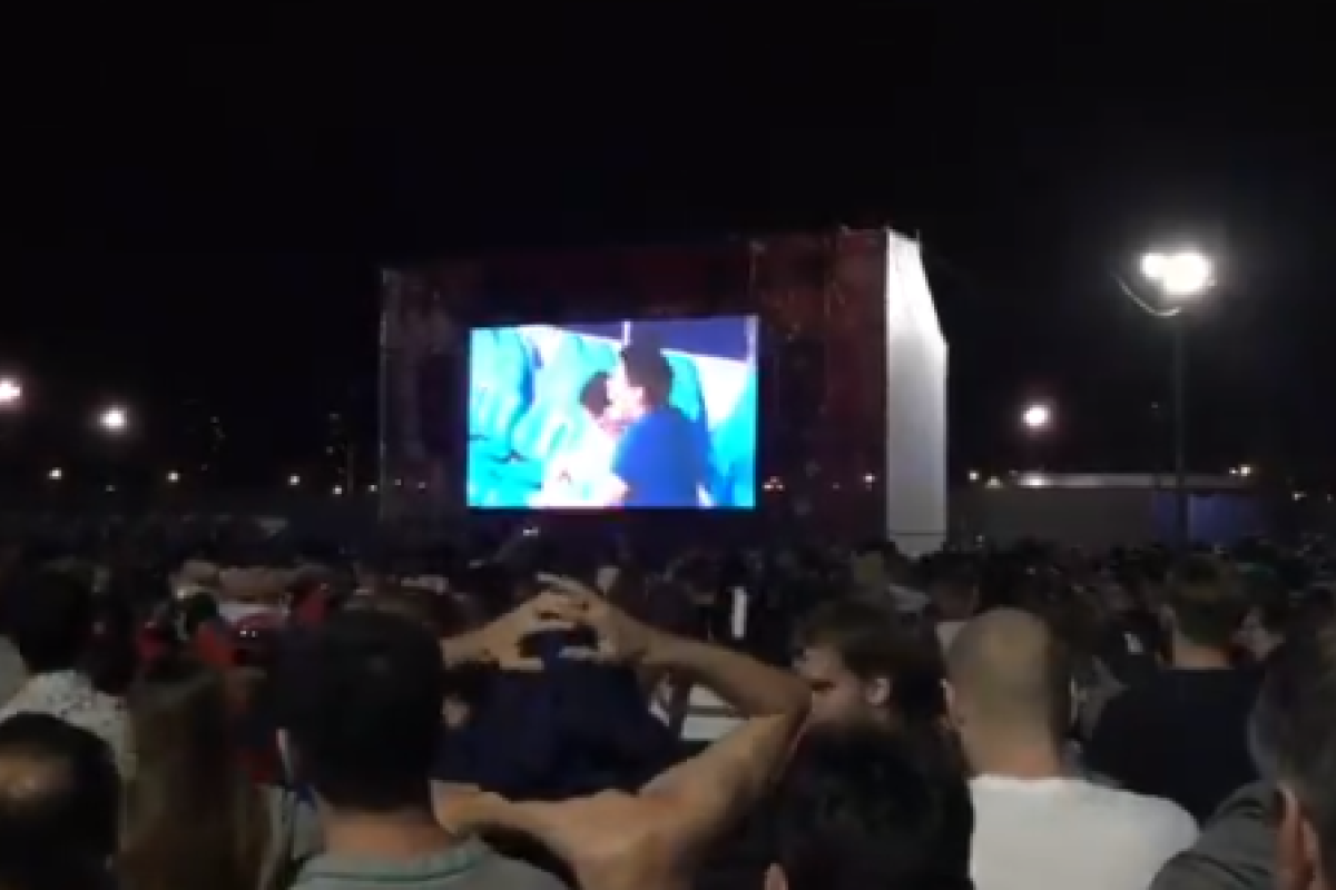 "От счастья до гробовой тишины один шаг": Видео с реакцией болельщиков на проигрыш сборной РФ "От счастья до гробовой тишины один шаг": Видео с реакцией болельщиков на проигрыш сборной РФ