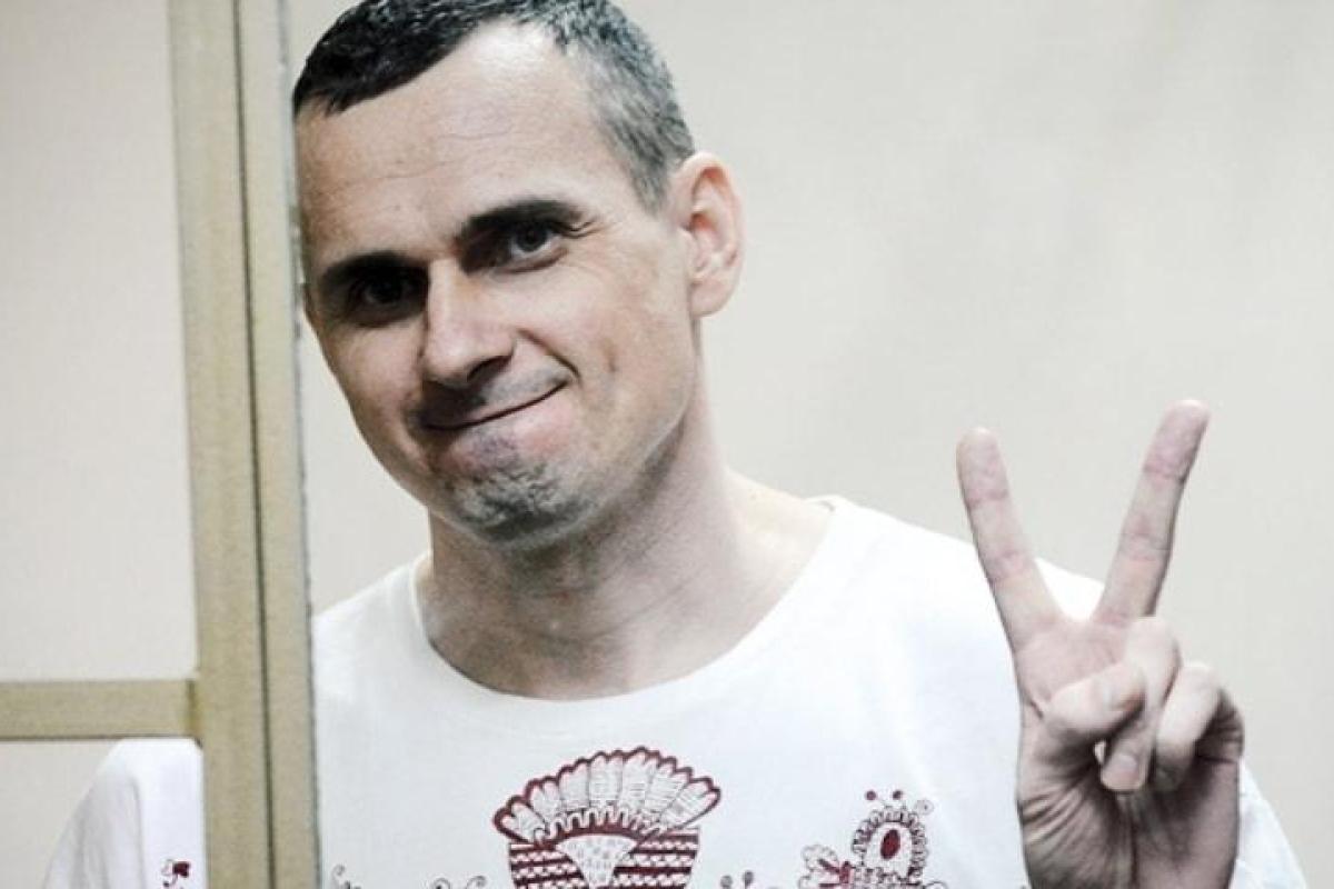 "Похорон не будет, не дождетесь", - сестра Сенцова опровергла информацию о его "предсмертном состоянии" "Похорон не будет, не дождетесь", - сестра Сенцова опровергла информацию о его "предсмертном состоянии"