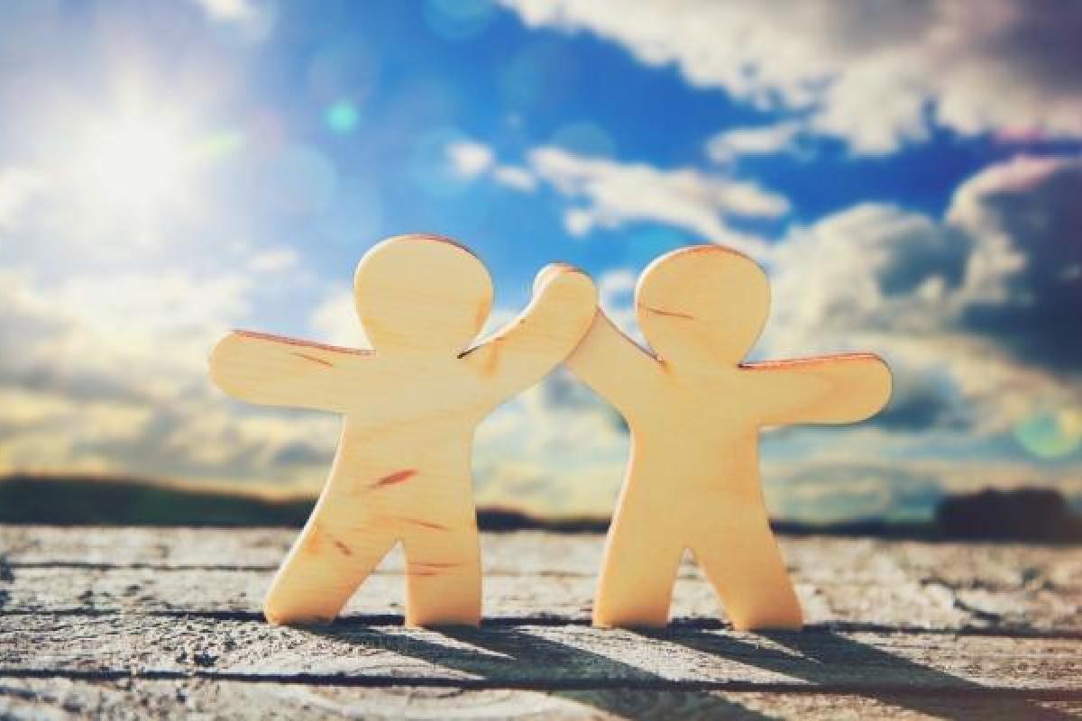 Антидепрессант и обезболивающее: Супрун рассказала о пользе друзей Антидепрессант и обезболивающее: Супрун рассказала о пользе друзей