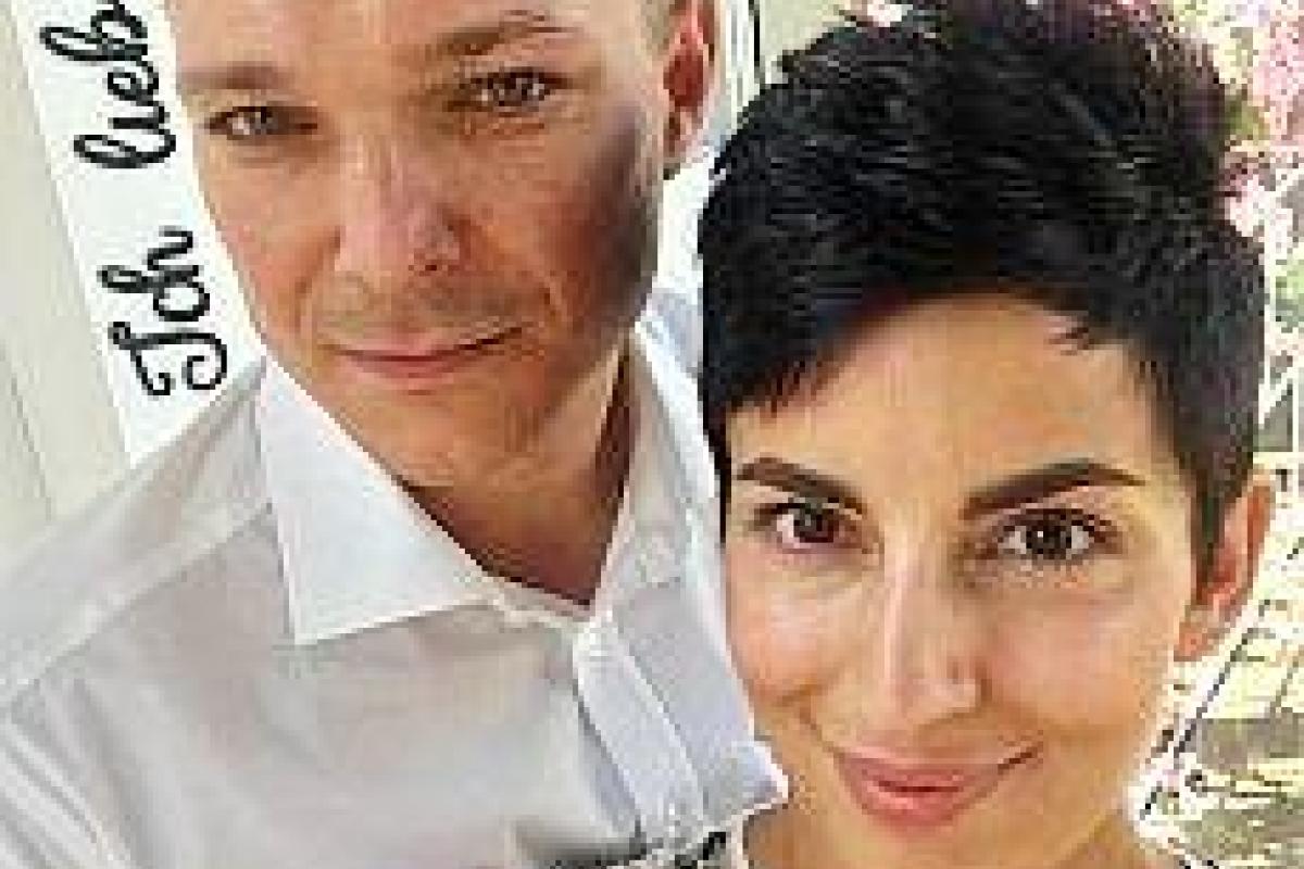 Депутат от "Народного фронта" женился на парикмахере-стилисте Депутат от "Народного фронта" женился на парикмахере-стилисте