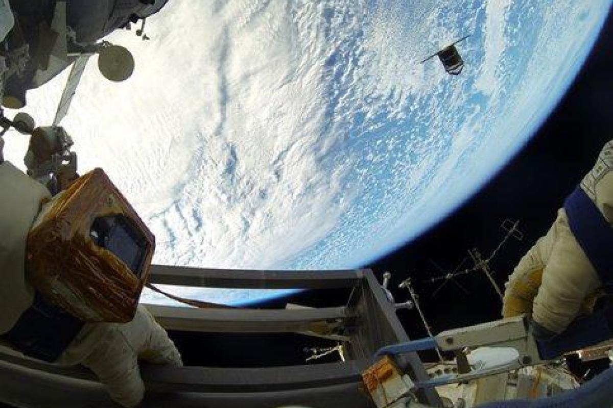 "А должен был раздавить это всё бульдозером": российский космонавт показал вкуснейшие продукты из Америки "А должен был раздавить это всё бульдозером": российский космонавт показал вкуснейшие продукты из Америки