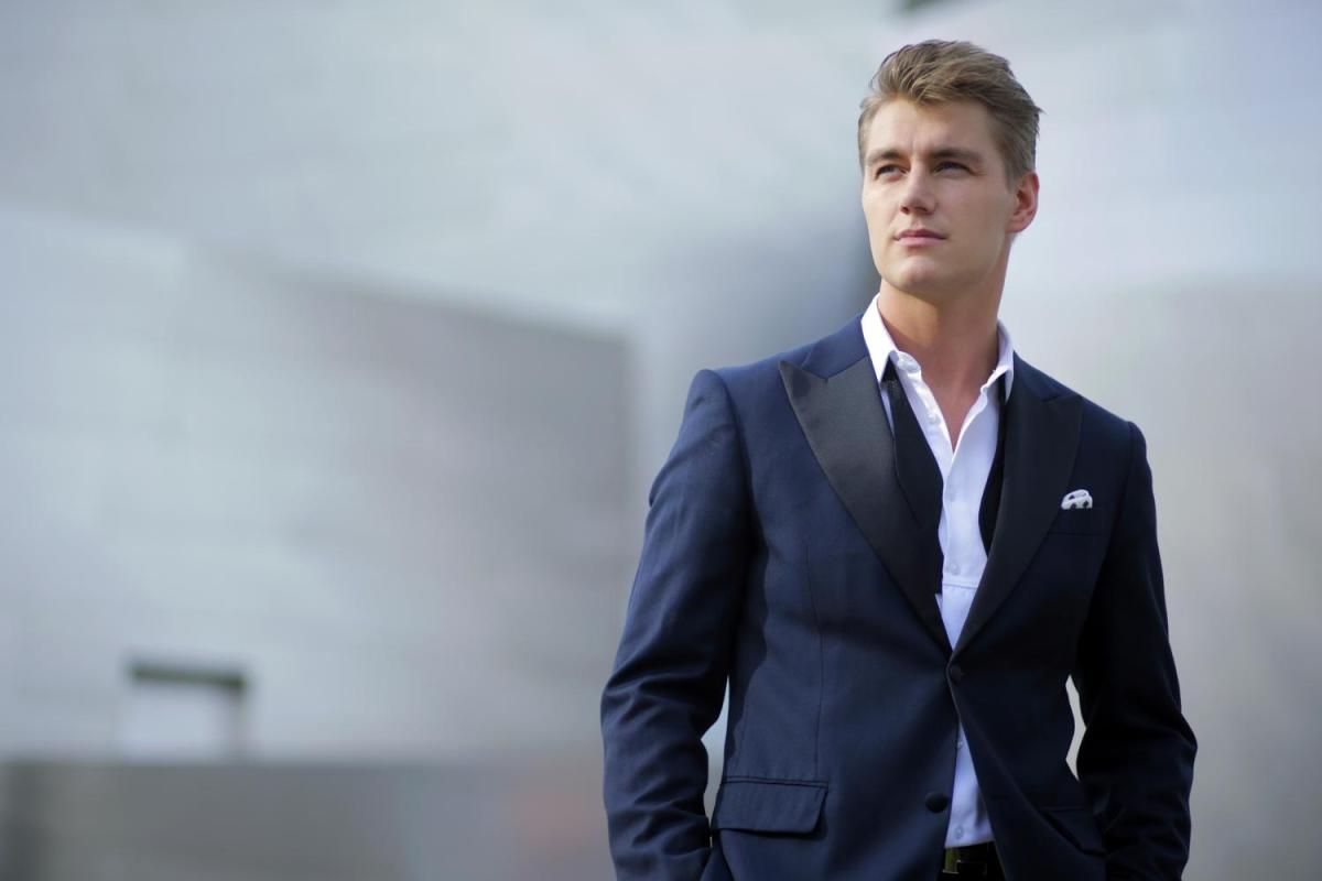 Похоже, что все серьезно: У певца Алексея Воробьева новый роман Похоже, что все серьезно: У певца Алексея Воробьева новый роман