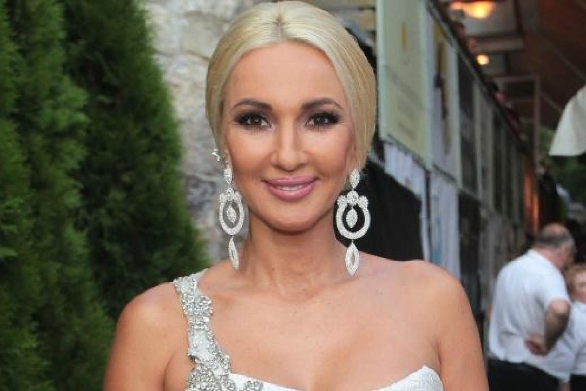 Решилась спустя 28 лет: Лера Кудрявцева родила второго ребенка Решилась спустя 28 лет: Лера Кудрявцева родила второго ребенка