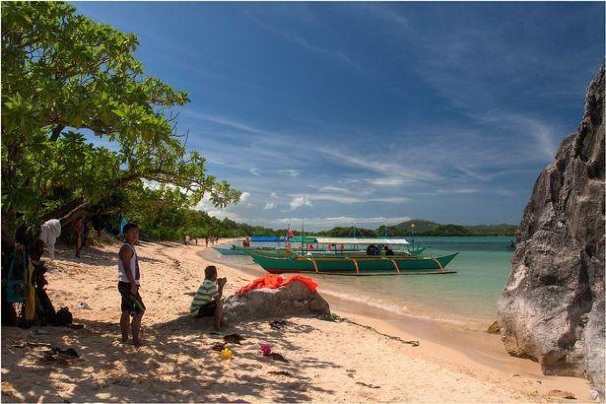 На Филиппинах нелепо погибла 7-летняя чемпионка по плаванию