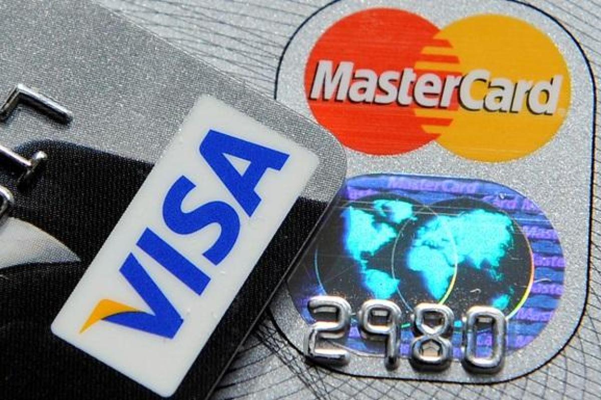 Крым остался без Visa и MasterCard: блогер рассказал о будущем полуострова Крым остался без Visa и MasterCard: блогер рассказал о будущем полуострова