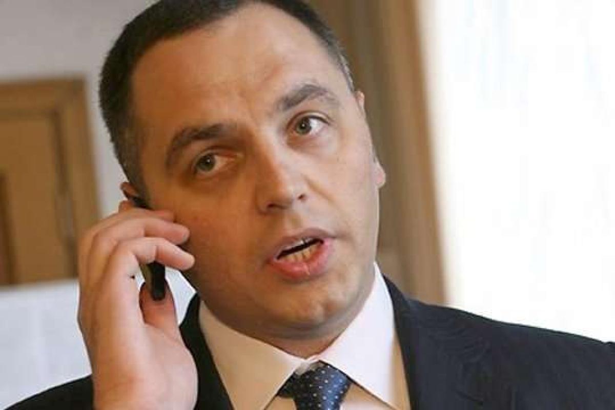 "Всех спикеров, которые появляются на NewsOne можно считать резидентурой РФ в Украине", - Кабакаев