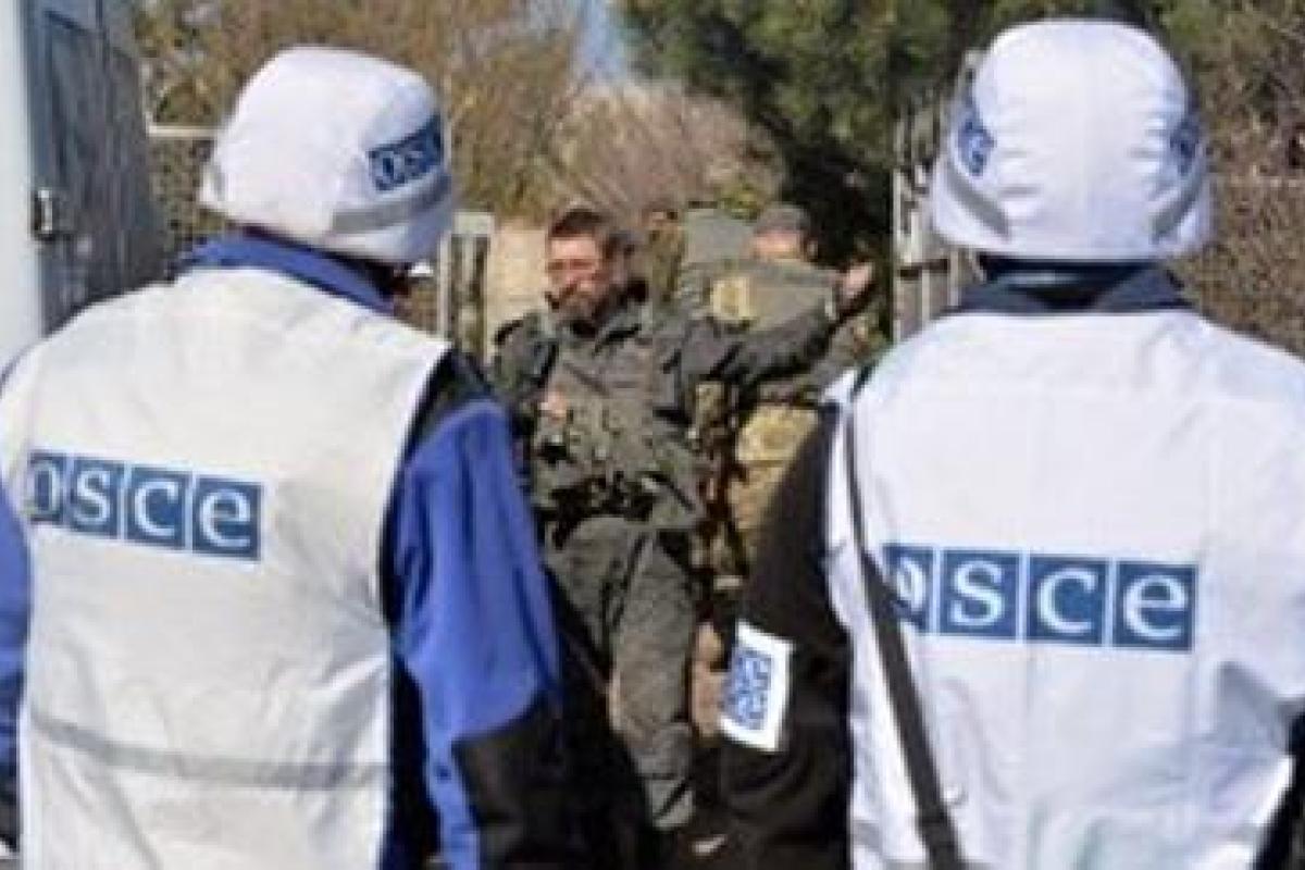 Угрожали конфисковать телефоны: Боевики "ДНР" задержали представителей СММ ОБСЕ