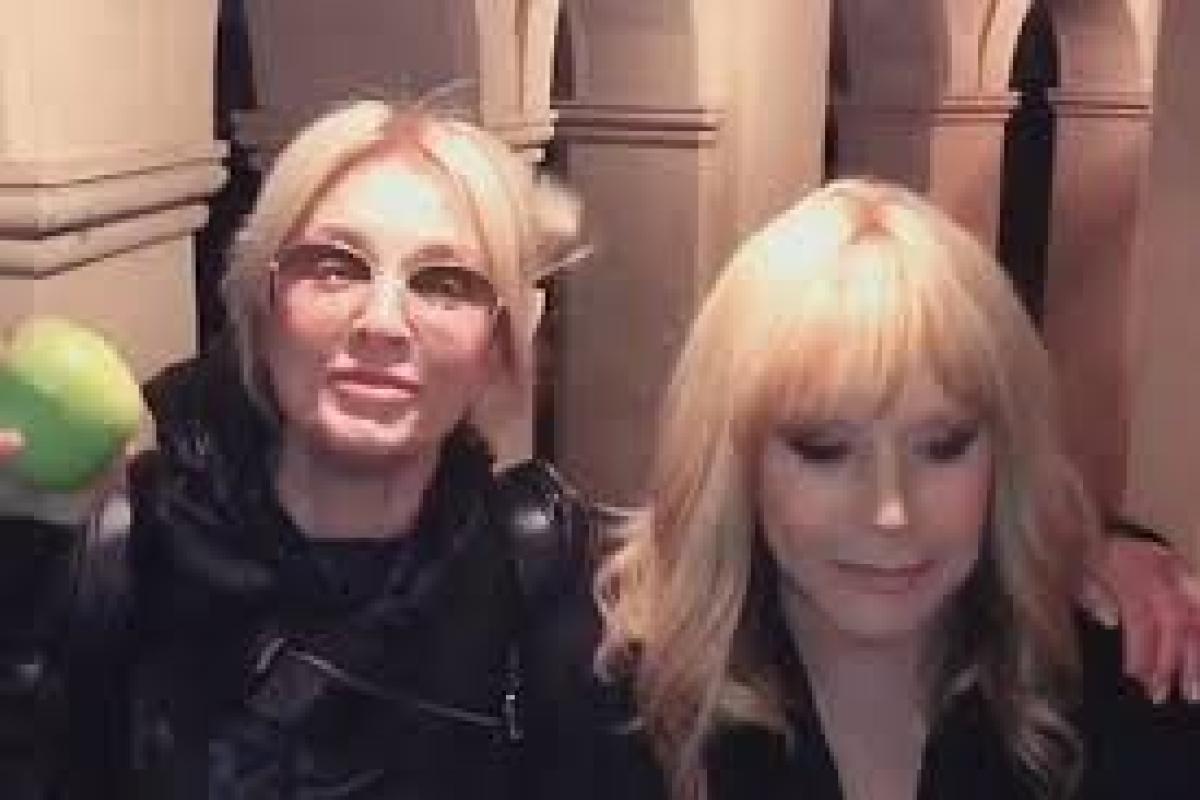 "С таким языком надо молчать": Пугачева посоветовала Вайкуле поменьше говорить на политические темы "С таким языком надо молчать": Пугачева посоветовала Вайкуле поменьше говорить на политические темы