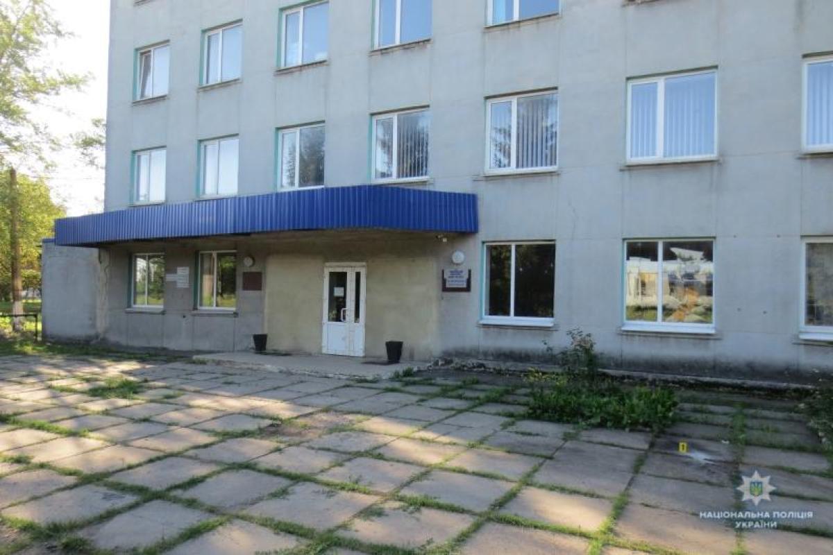 В Донецкой области возле завода произошел взрыв В Донецкой области возле завода произошел взрыв