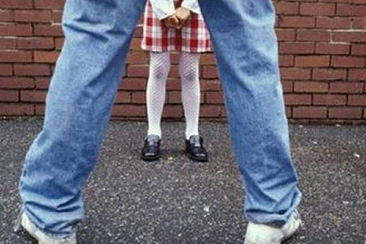 На Киевщине 8-летняя девочка стала жертвой педофила - случайного знакомого матери На Киевщине 8-летняя девочка стала жертвой педофила - случайного знакомого матери